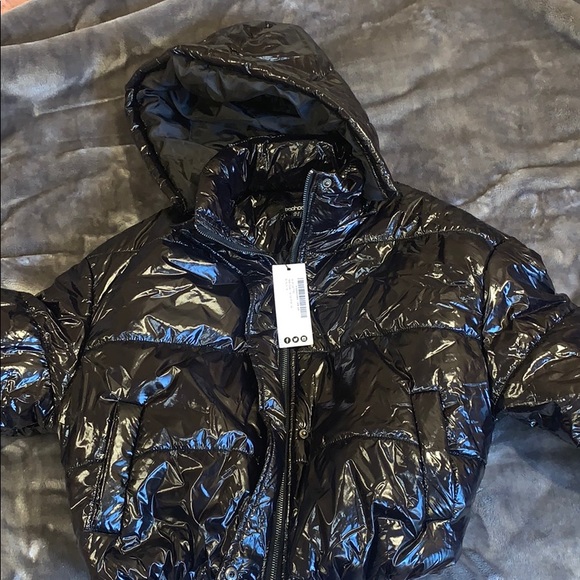 Vinyl puffer coat - Picture 1 of 1